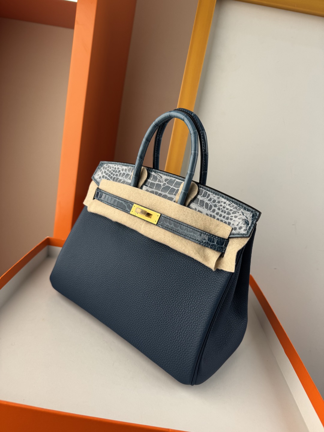 Elegant Birkin 25cm Touch Bag in Togo Leather with Crocodile Accent - Blue 5 cmp i1749884716515 5408 0 3