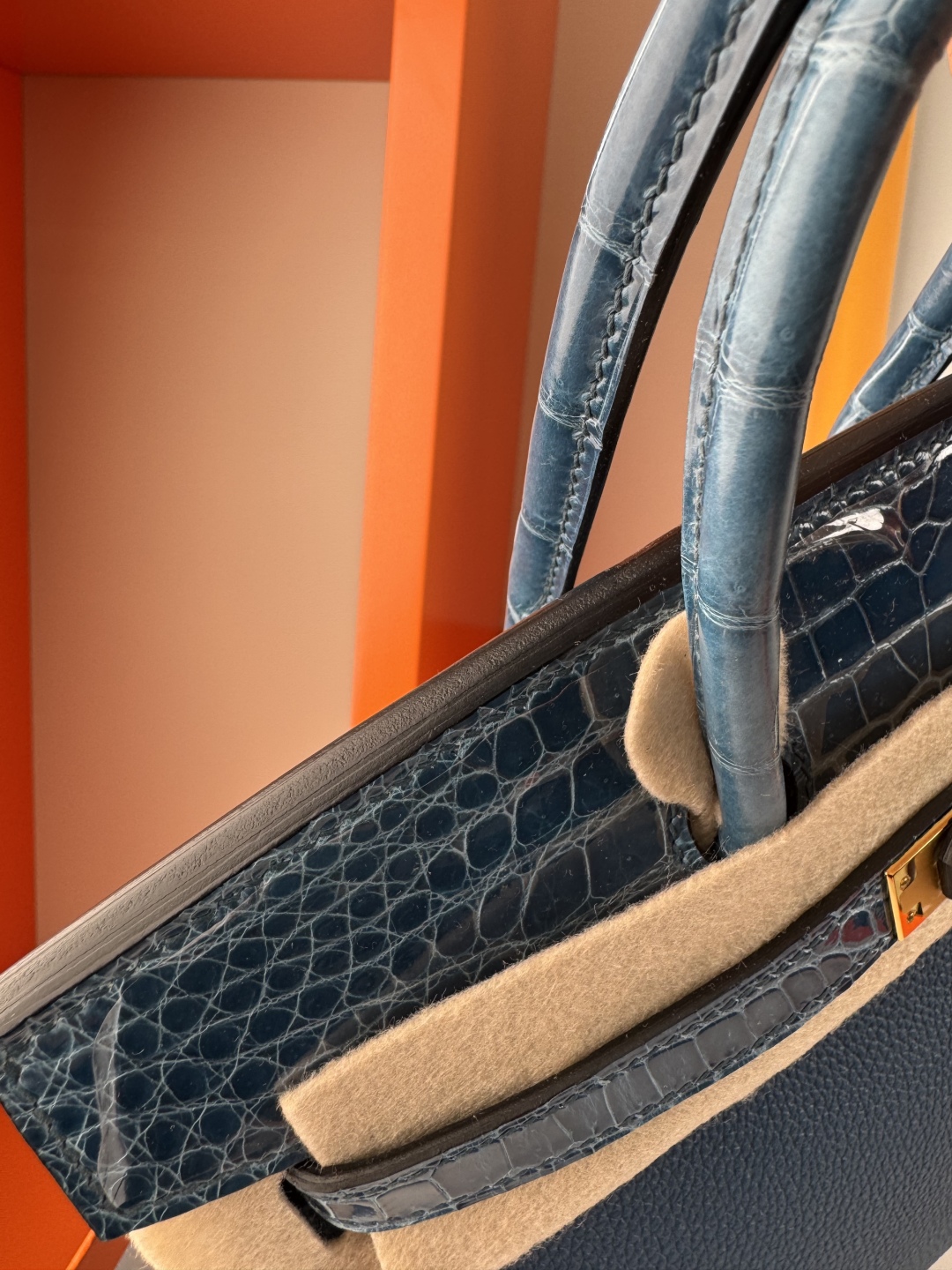 Elegant Birkin 25cm Touch Bag in Togo Leather with Crocodile Accent - Blue 10 cmp i1749884726840 4904 0 8