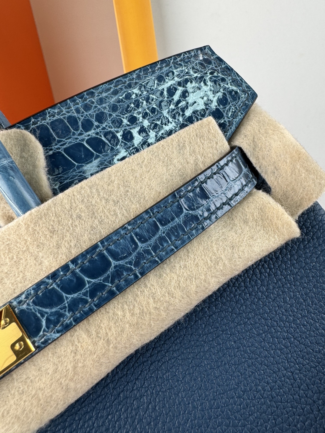 Elegant Birkin 25cm Touch Bag in Togo Leather with Crocodile Accent - Blue 9 cmp i1749884726904 3955 0 7