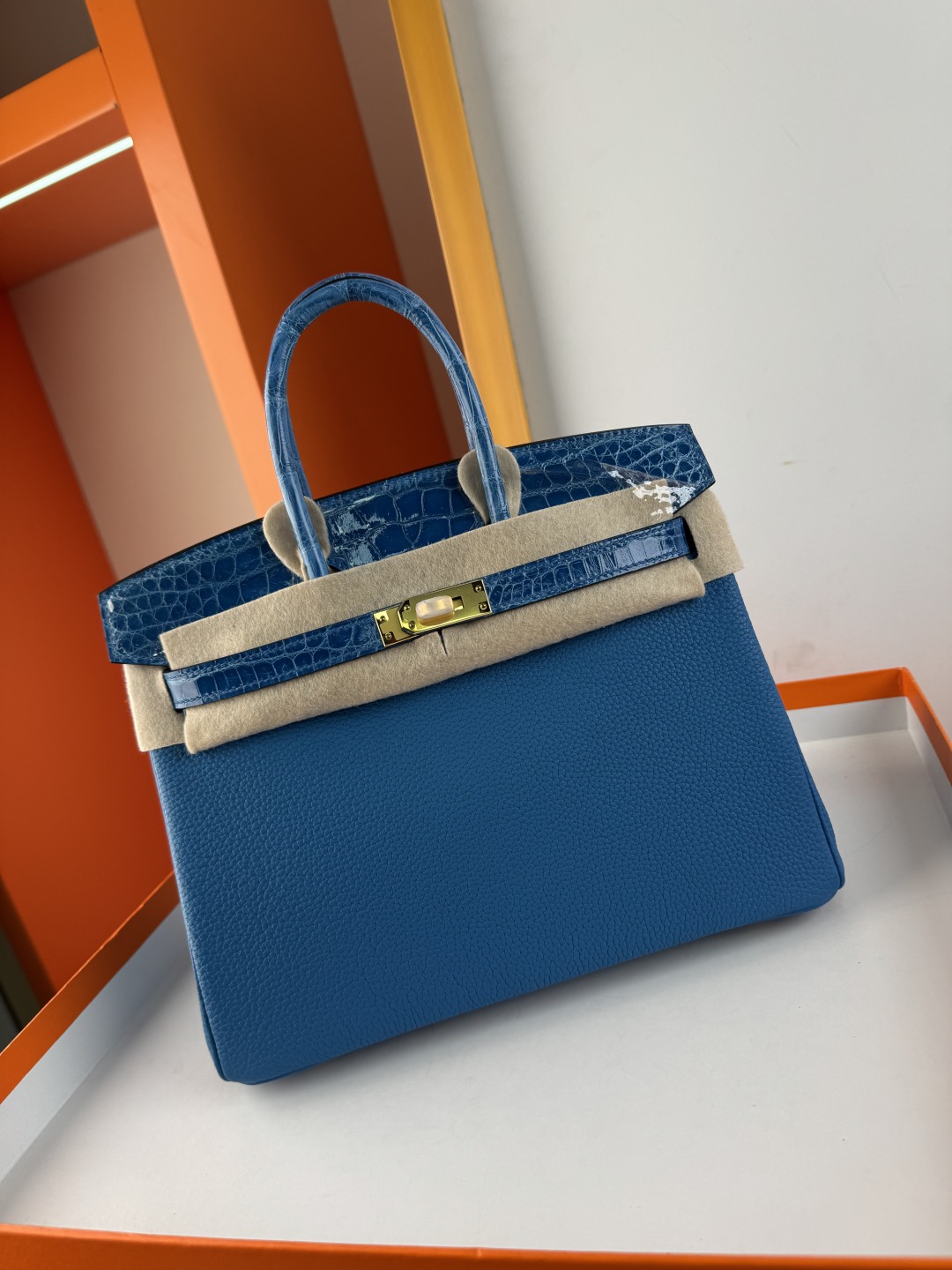 Birkin 25cm Touch Bag, Togo Leather & Crocodile, Tanzania Blue, Gold Hardware 9 cmp i1749895368842 4654 0 8