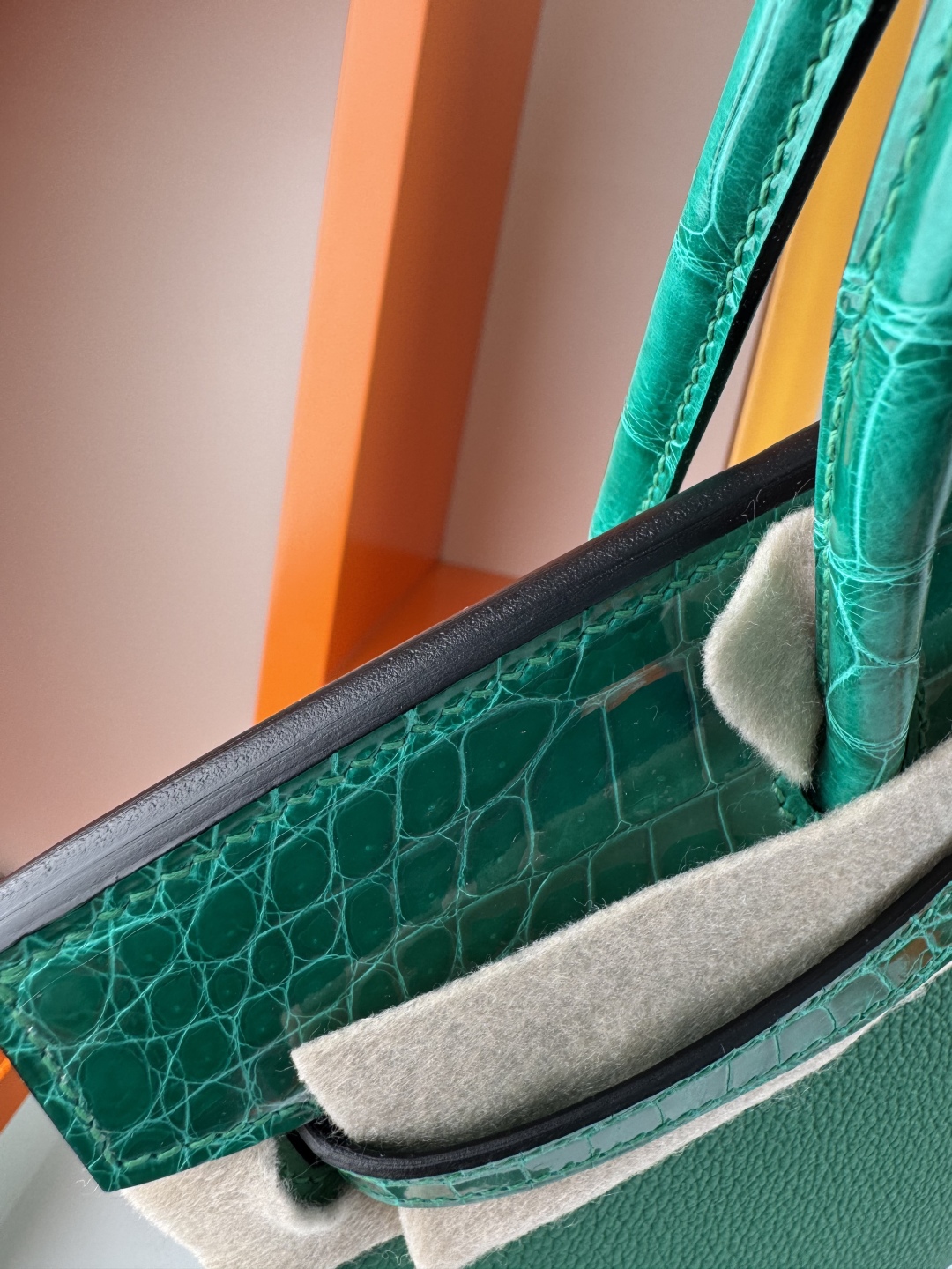 Birkin 25cm Touch Emerald Green Togo and Shiny Alligator Leather Gold Hardware 7 cmp i1749899083336 4327 0 5
