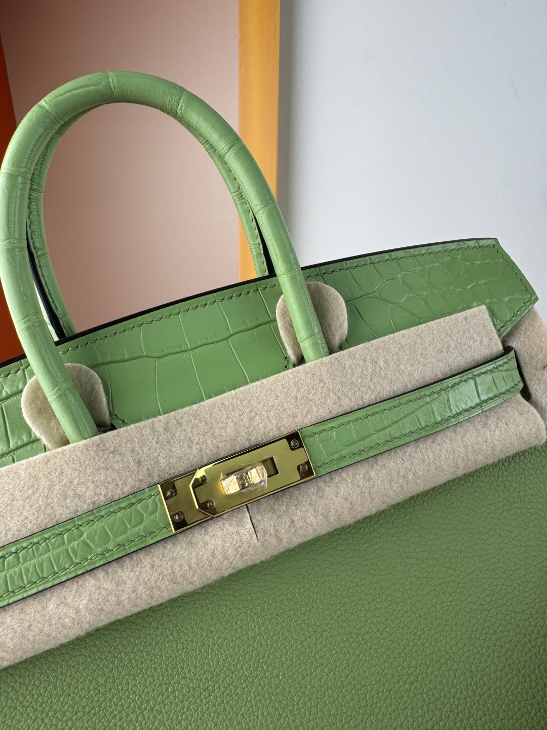 Birkin 25cm Avocado Green Togo Leather and Matte Alligator Gold Hardware 7 cmp i1750142516644 9623 0 6