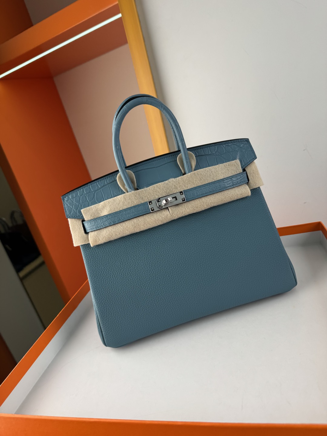 Birkin 25cm Touch Togo Leather with Matte Alligator Leather - Sky Blue 9 cmp i1750142795404 9687 0 8