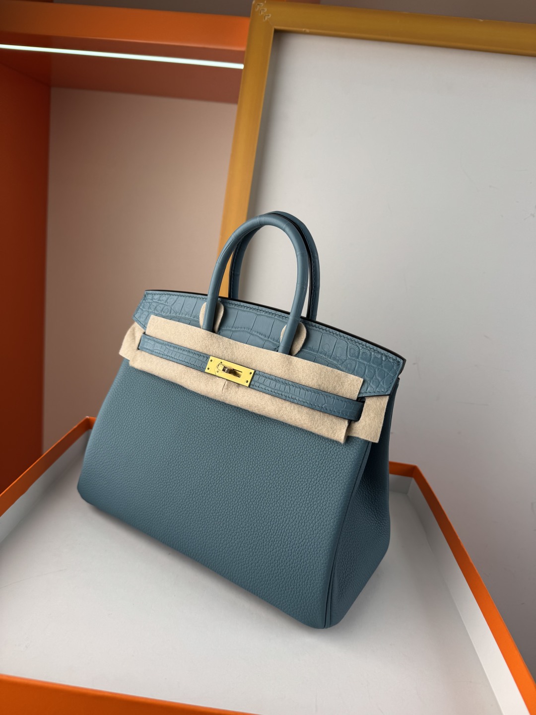 Birkin 25cm Sky Blue Togo Leather & Matte Alligator Gold Hardware 5 cmp i1750143276382 4993 0 3