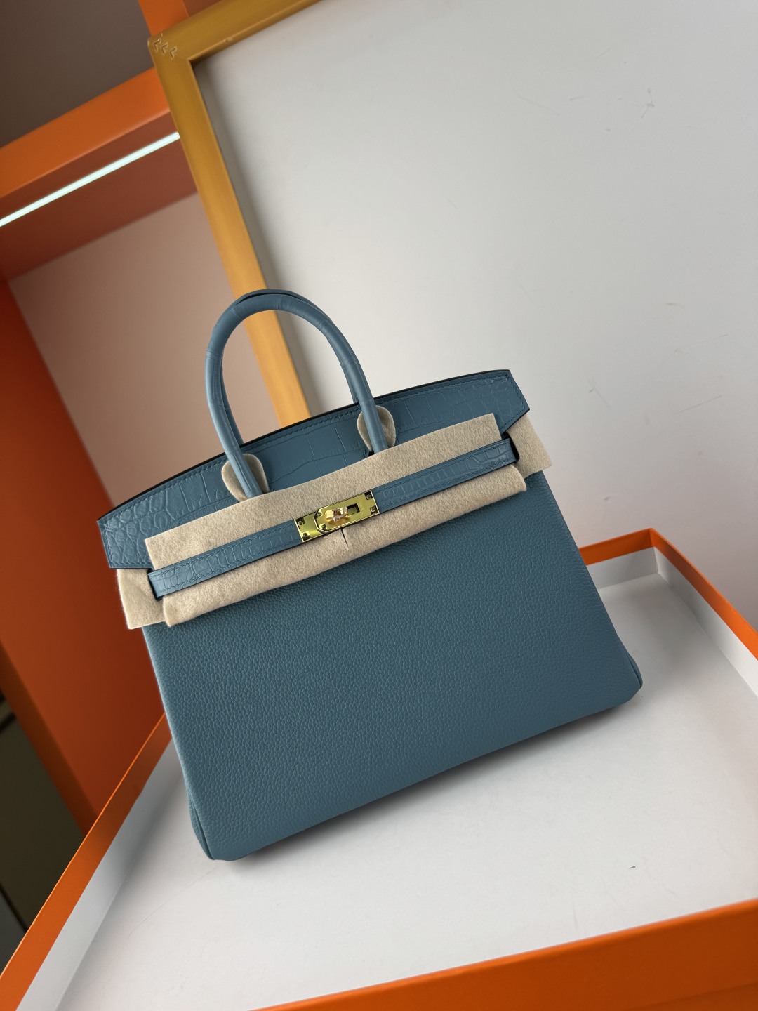 Birkin 25cm Sky Blue Togo Leather & Matte Alligator Gold Hardware 8 cmp i1750143281256 3088 0 7