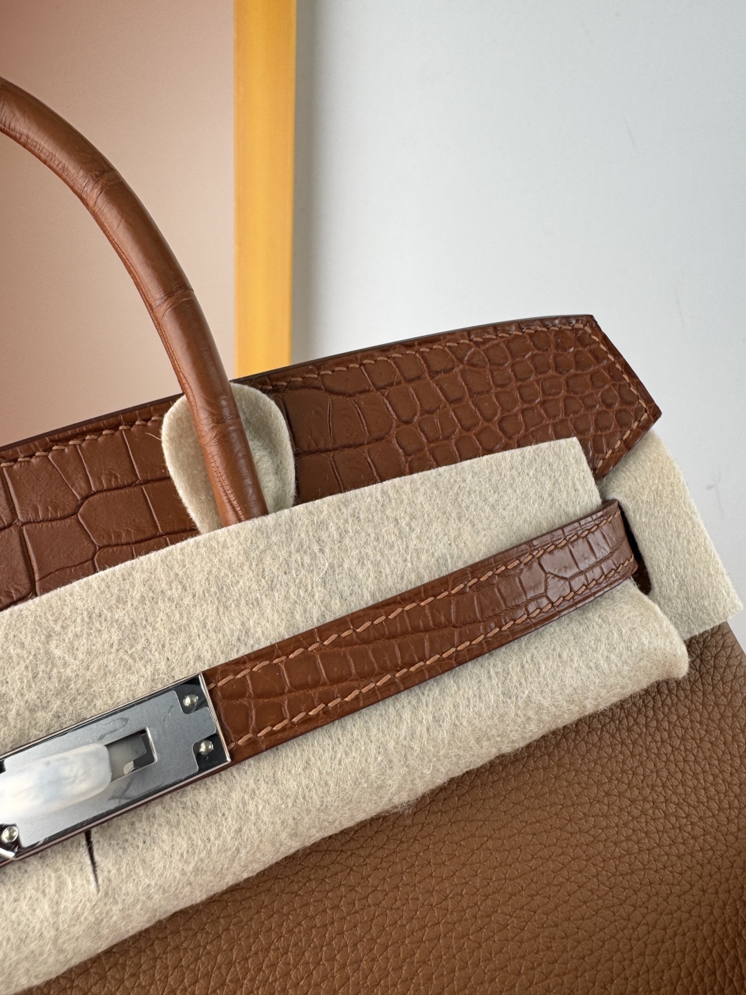 Birkin 25cm Touch Gold Brown Togo Leather and Matte Alligator Handbag 8 cmp i1750143707391 2134 0 6