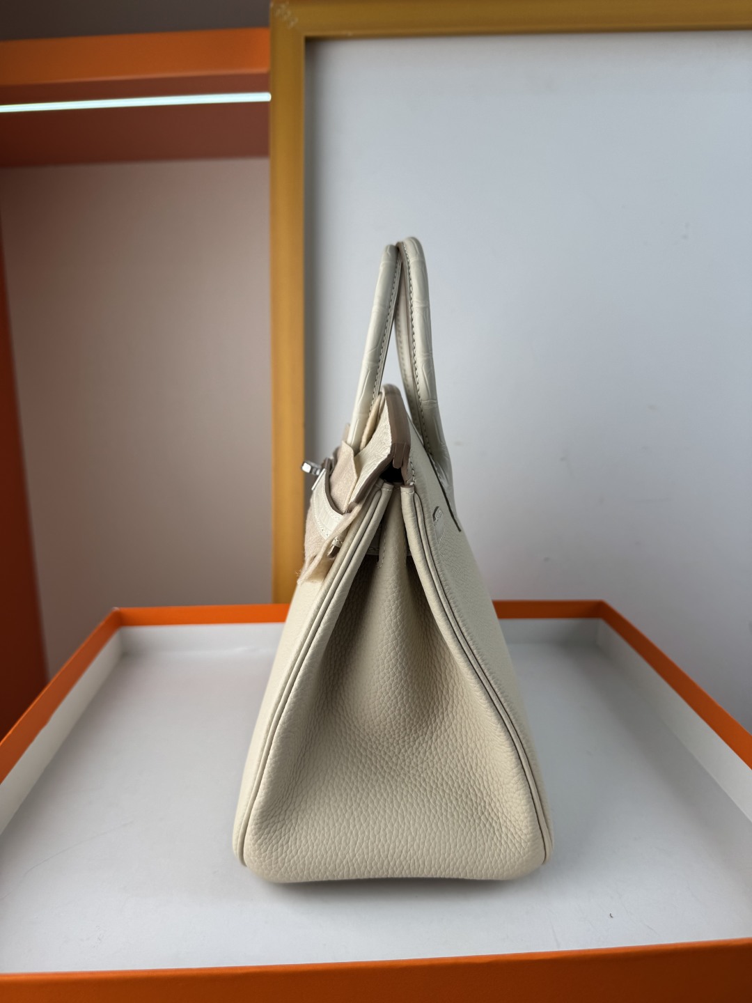 Hermès Birkin 25cm Touch Milkshake White Togo Leather & Matte Alligator Bag 7 cmp i1750143889172 9711 0 5