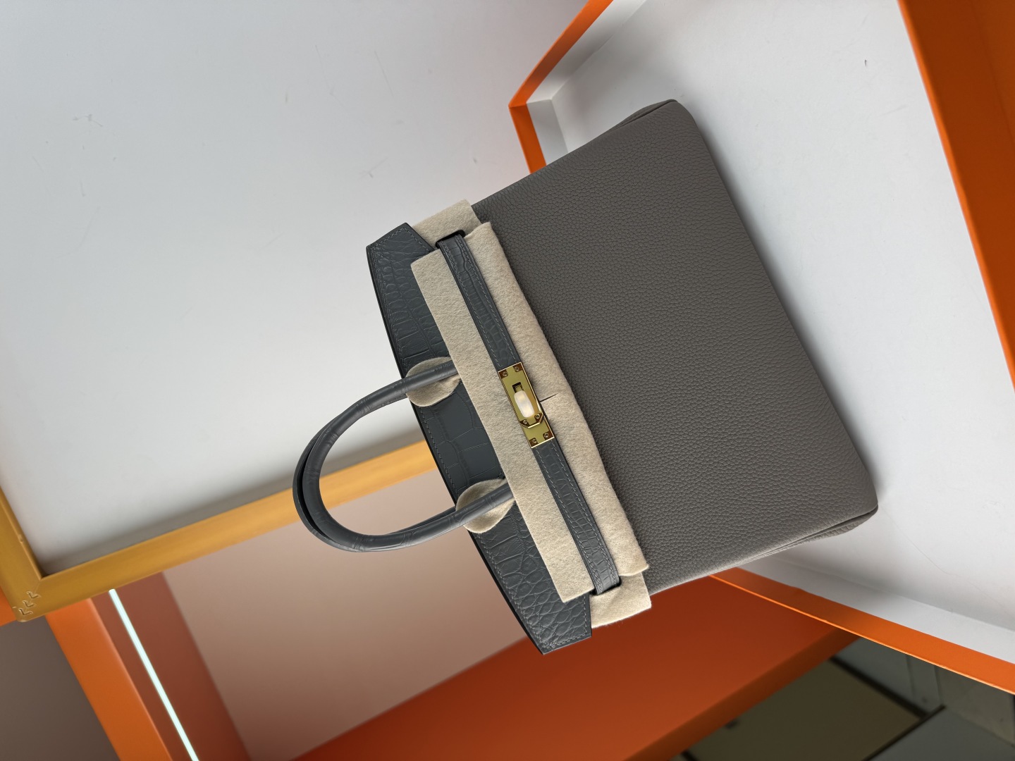 Hermès Birkin 25 Touch Bag Togo Leather & Matte Alligator - Cloud Grey 8 cmp i1750146376803 1296 0 6