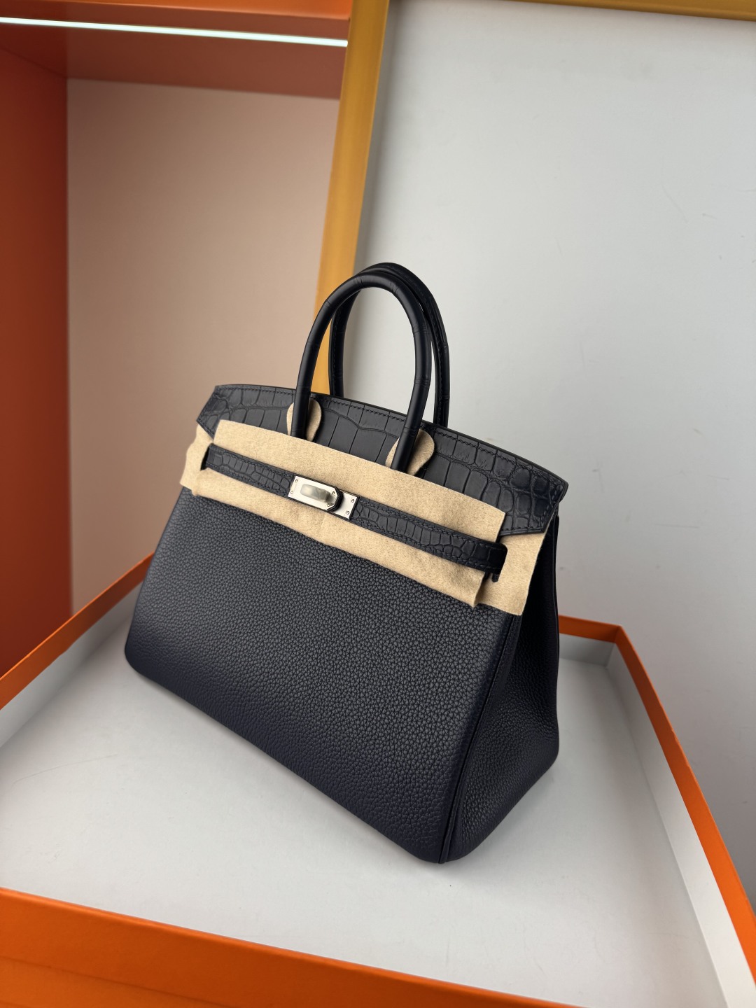 Luxury Birkin 25cm Touch Bag, Togo Leather & Matte Alligator, Gem Blue, Silver Hardware 4 cmp i1750154432279 5986 0 2