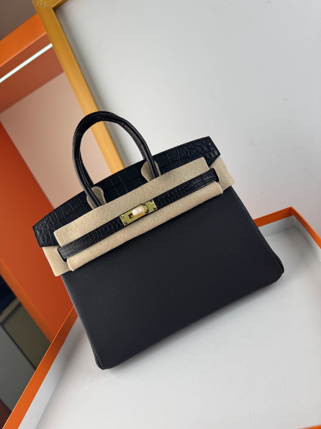 Birkin 25cm Touch Black Togo Leather and Matte Alligator Gold Hardware 7 cmp i1750155310305 4986 0 6