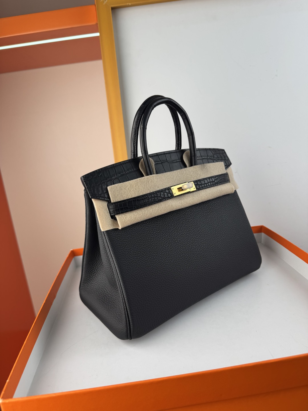 Birkin 25cm Touch Black Togo Leather and Matte Alligator Gold Hardware 2 cmp i1750155313743 1448 0 1