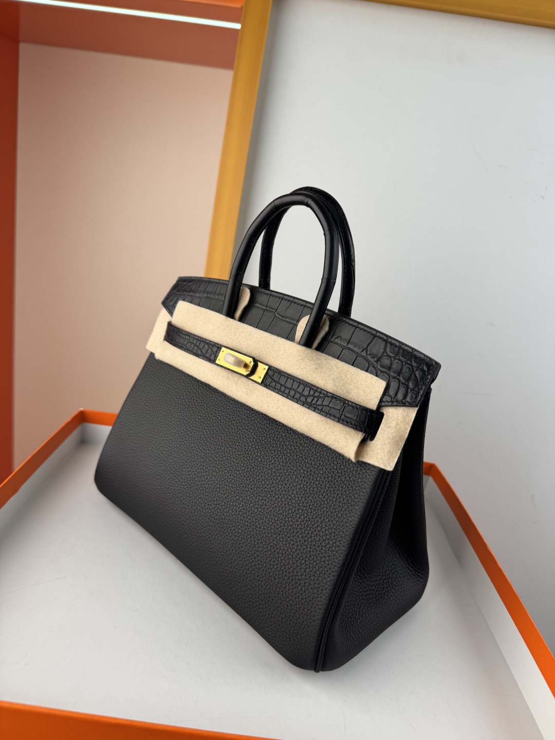 Birkin 25cm Touch Black Togo Leather and Matte Alligator Gold Hardware 3 cmp i1750155317160 9730 0 2