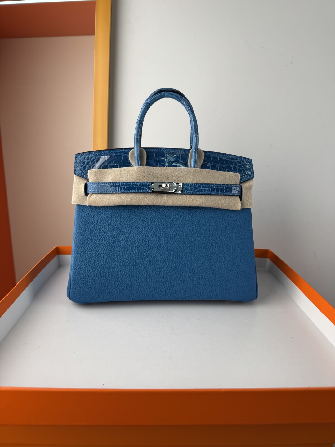现货✨ touch BK25 

Togo皮拼高光鳄鱼皮铂金25cm

全手缝蜡线 全钢五金 内里山羊皮