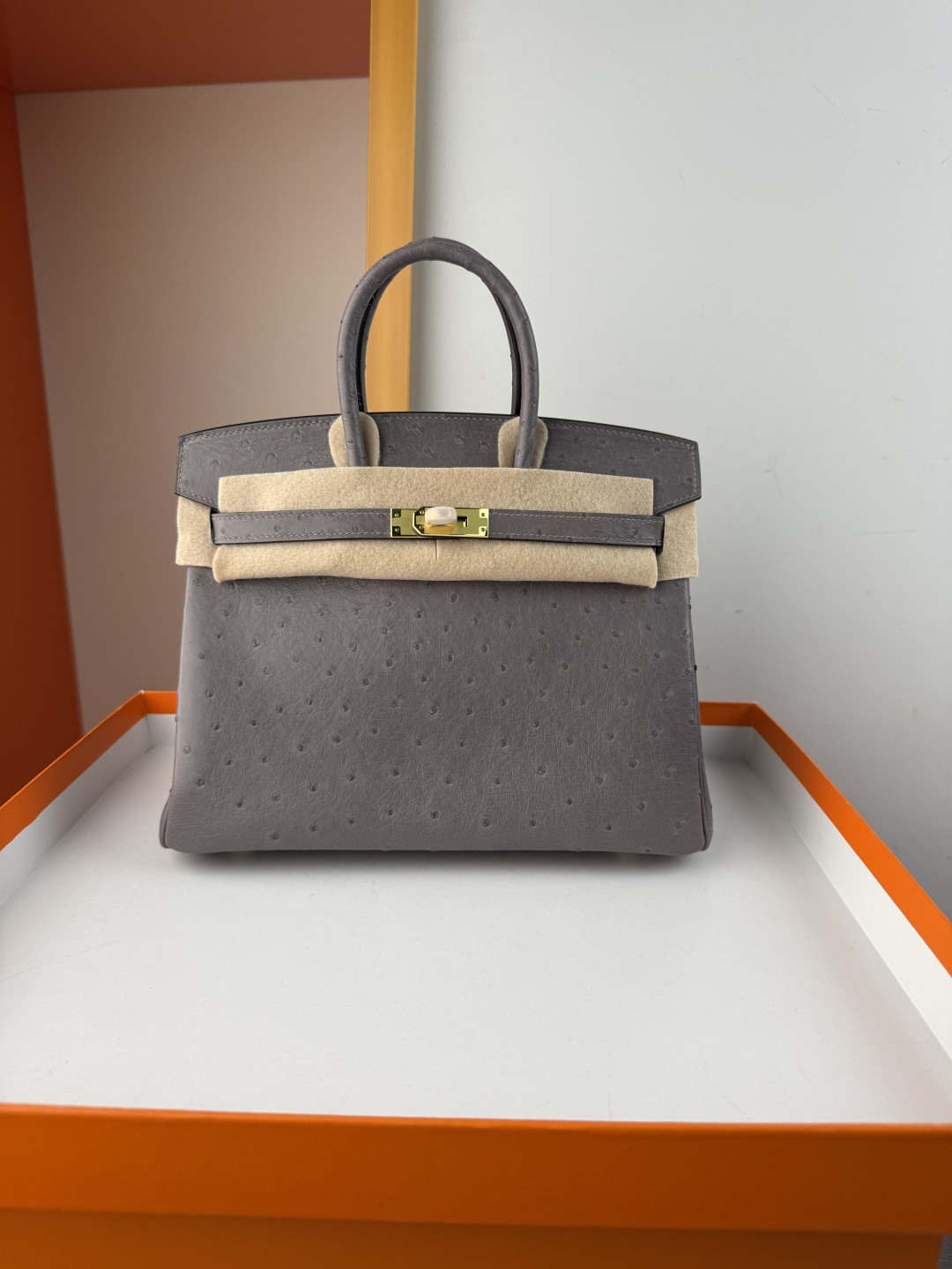 NO:698906,Birkin platinum 25cm imported South African KK ostrich skin [elephant gray] gold buckle counter synchronization fully handmade beeswax thread sewing pure steel hardware in stock, Hermes, hermes, ostrich skin, Hermes,19860909Birkin 铂金 25cm 进口南非KK鸵鸟皮【大象灰】金扣 专柜同步 全手工蜜蜡线缝制 纯钢五金 现货,爱马仕,hermes,ostrich skin,Hermes,,Bag