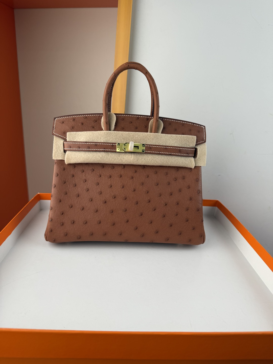 NO:698938,Birkin platinum 25cm imported South African KK ostrich skin [golden brown] gold buckle counter synchronization fully handmade beeswax thread sewing pure steel hardware in stock, Hermes, hermes, ostrich skin, Hermes,19860909Birkin 铂金 25cm 进口南非KK鸵鸟皮【金棕】金扣 专柜同步 全手工蜜蜡线缝制 纯钢五金 现货,爱马仕,hermes,ostrich skin,Hermes,,Bag