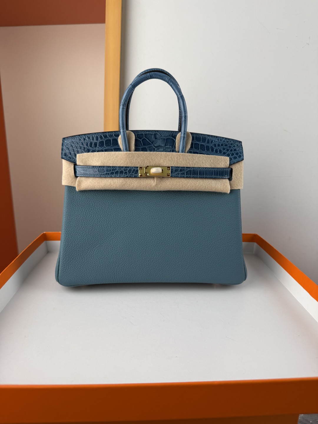 现货✨ touch BK25 

Togo皮拼高光鳄鱼皮铂金25cm

全手缝蜡线 全钢五金 内里山羊皮