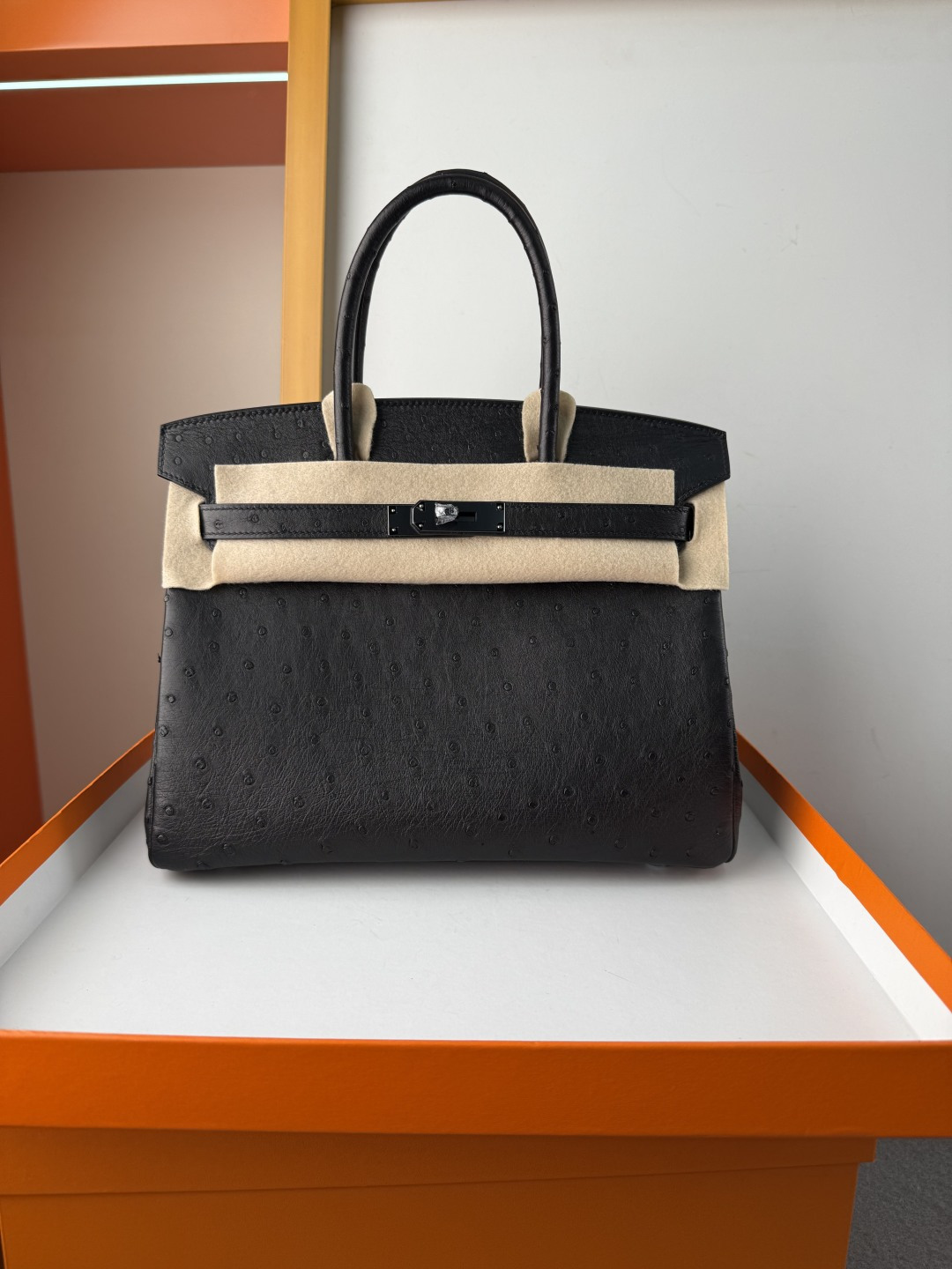 NO:699189,Spot color BK30 black black buckle South African KK ostrich skin platinum 30cm fully hand-stitched with wax thread lining original goatskin, all steel hardware, Hermes, hermes, sheepskin, ostrich skin, Hermes,19860909现货色BK30 黑色黑扣 南非KK鸵鸟皮铂金30cm  全手缝蜡线内里原版山羊皮,全钢五金,爱马仕,hermes,sheepskin,ostrich skin,Hermes,,Bag