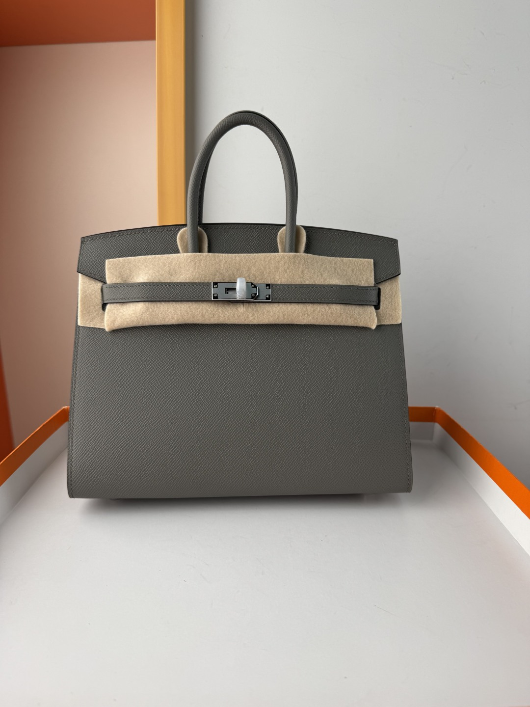 Hermes Style Grey Leather Bag Lookbook Reference image 1