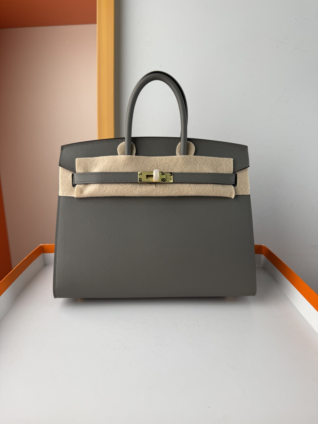 Hermes Style Grey Leather Bag Lookbook Reference image 1