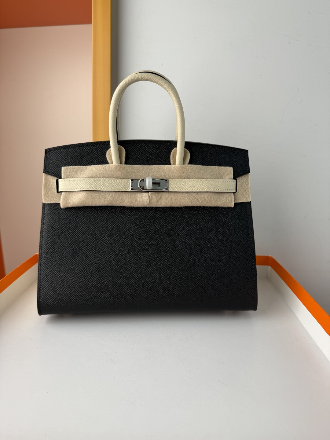 Hermes Style Black Leather Bag Lookbook Reference image 1
