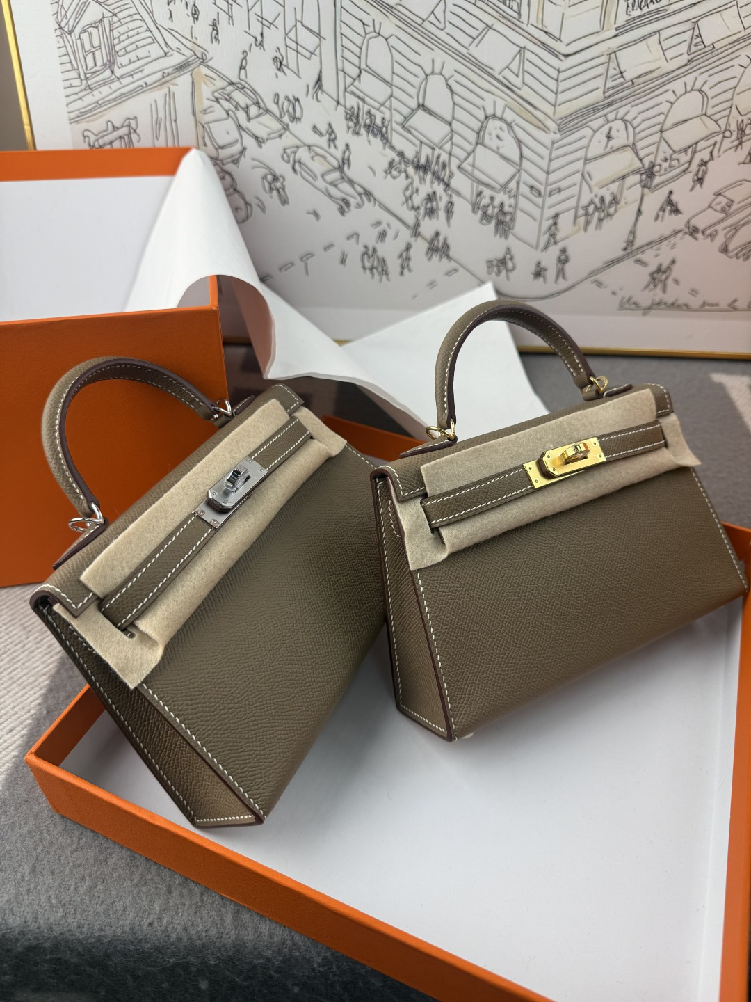 NO:717860,Kelly second generation 19cm, original imported Esom leather [elephant gray] gold and silver buckle, hand-nailed, counter synchronized, fully hand-sewn with beeswax thread, pure steel hardware, in stock, Hermes, Hermes,19860909Kelly 二代 19cm 原厂进口Esom皮【大象灰】金银扣 手工钉 专柜同步 全手工蜜蜡线缝制 纯钢五金 现货,爱马仕,hermes,Hermes,,Bag