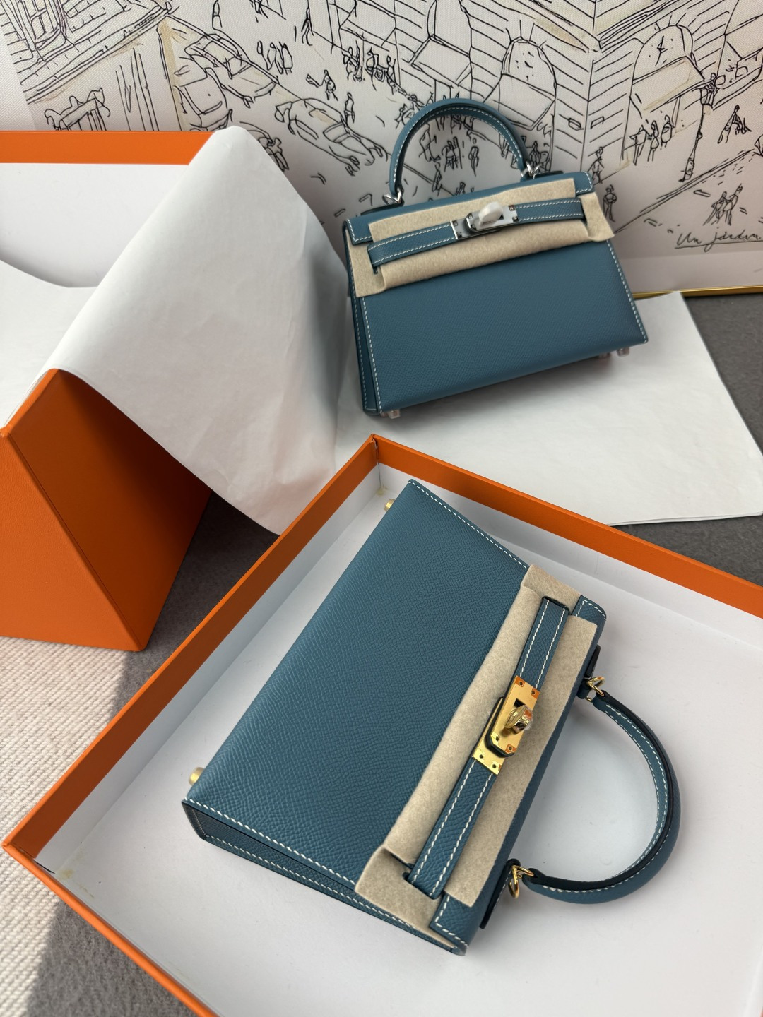 NO:717865,Kelly second generation 19cm, original imported Esom leather [denim blue] gold and silver buckle, hand-nailed, counter synchronized, fully hand-sewn with beeswax thread, pure steel hardware, in stock, Hermes, Hermes,19860909Kelly 二代 19cm 原厂进口Esom皮【牛仔蓝】金银扣 手工钉 专柜同步 全手工蜜蜡线缝制 纯钢五金 现货,爱马仕,hermes,Hermes,,Bag