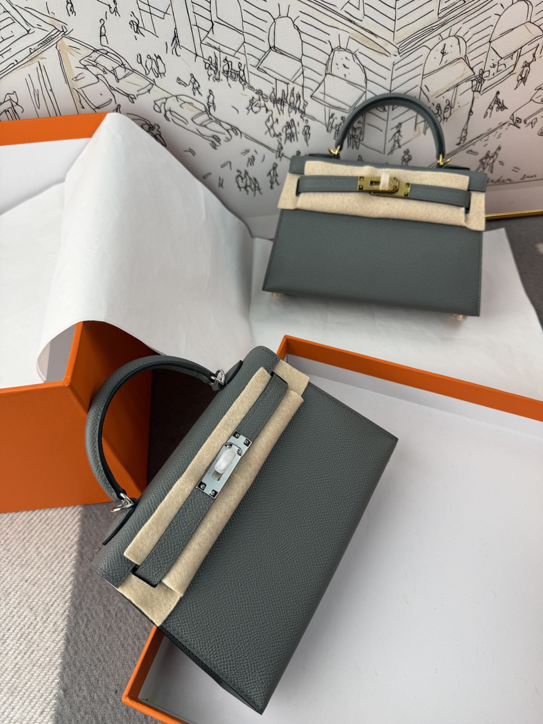 NO:717859,Kelly second generation 19cm, original imported Esom leather [almond green] gold and silver buckle, hand-nailed, counter synchronized, fully hand-sewn with beeswax thread, pure steel hardware, in stock, Hermes, Hermes,19860909Kelly 二代 19cm 原厂进口Esom皮【杏仁绿】金银扣 手工钉 专柜同步 全手工蜜蜡线缝制 纯钢五金 现货,爱马仕,hermes,Hermes,,Bag
