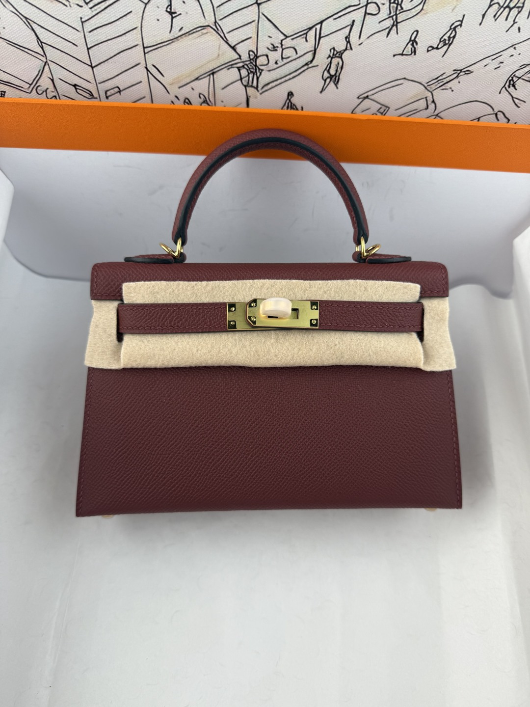 NO:717844,Kelly second generation 19cm, original imported Esom leather [Hermes red] gold buckle, hand-nailed, counter synchronized, fully hand-sewn with beeswax thread, pure steel hardware, in stock, Hermes, hermes, Hermes,19860909Kelly 二代 19cm 原厂进口Esom皮【爱马仕红】金扣 手工钉 专柜同步 全手工蜜蜡线缝制 纯钢五金 现货,爱马仕,hermes,Hermes,,Bag