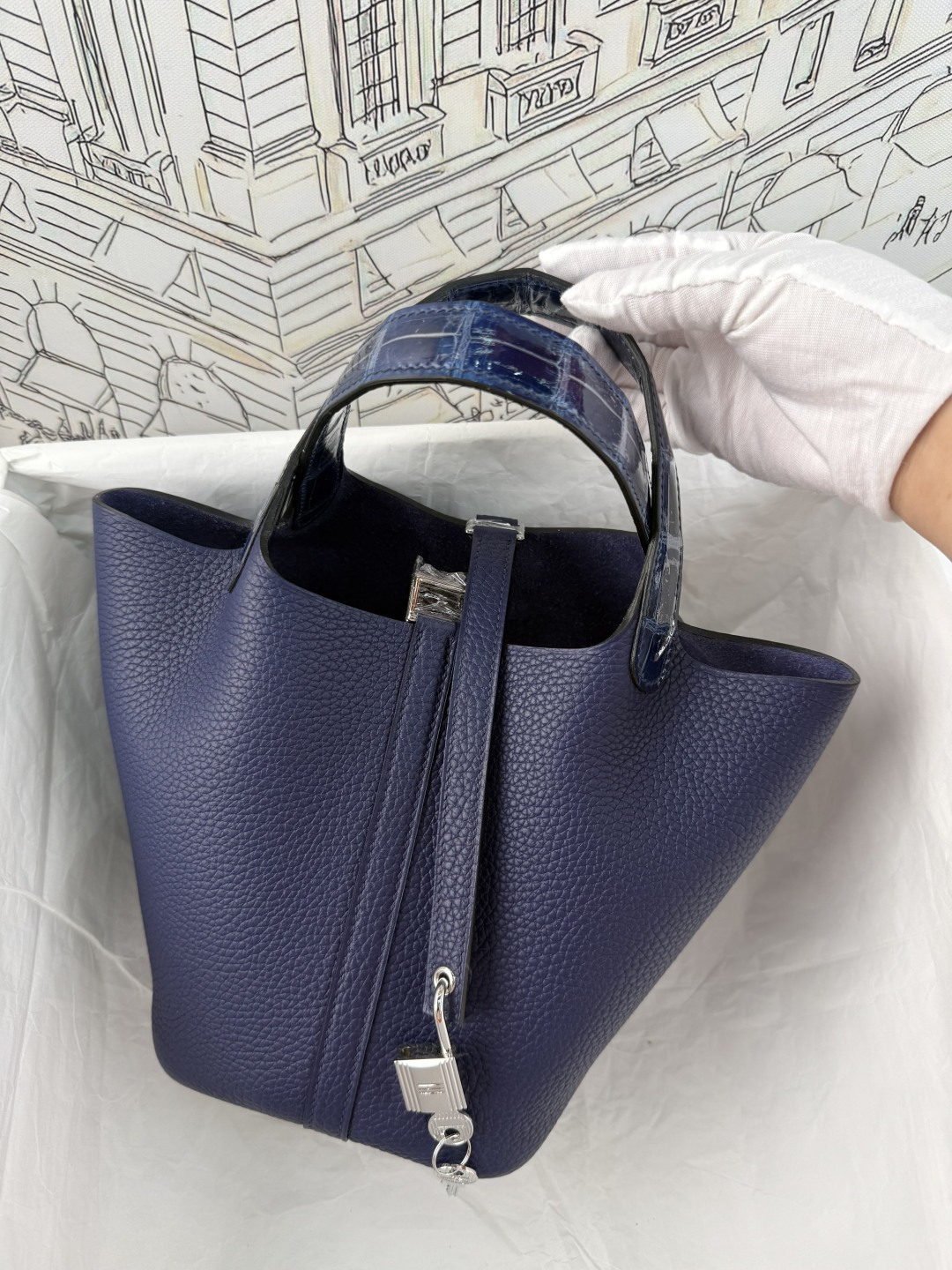 NO:812027,Cai Lanzi 18 touch sapphire blue high-gloss crocodile skin handle hand-stitched wax thread, Hermes, hermes, crocodile skin, Hermes,19860909菜蓝子18 touch 宝石蓝 高光鳄鱼皮手柄 手缝蜡线,爱马仕,hermes,crocodile skin,Hermes,,Bag