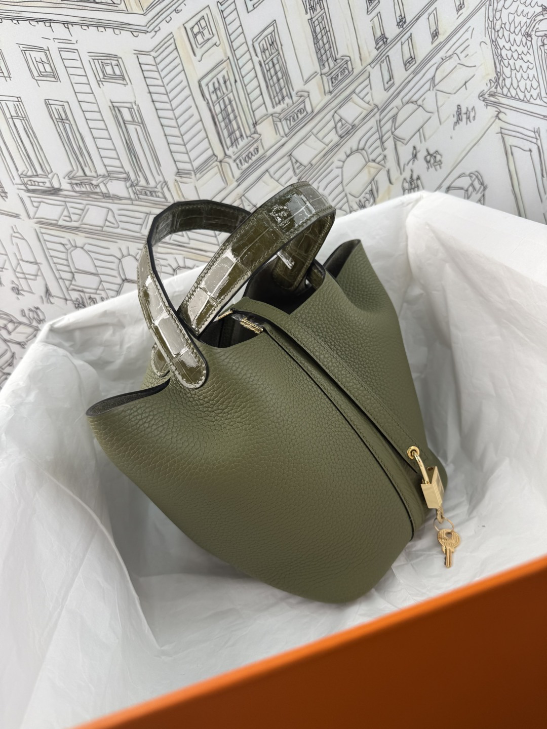 NO:811982,Cai Lanzi 18 touch olive green high-gloss crocodile skin handle hand-stitched wax thread, Hermes, hermes, crocodile skin, Hermes,19860909菜蓝子18 touch 橄榄绿 高光鳄鱼皮手柄 手缝蜡线,爱马仕,hermes,crocodile skin,Hermes,,Bag