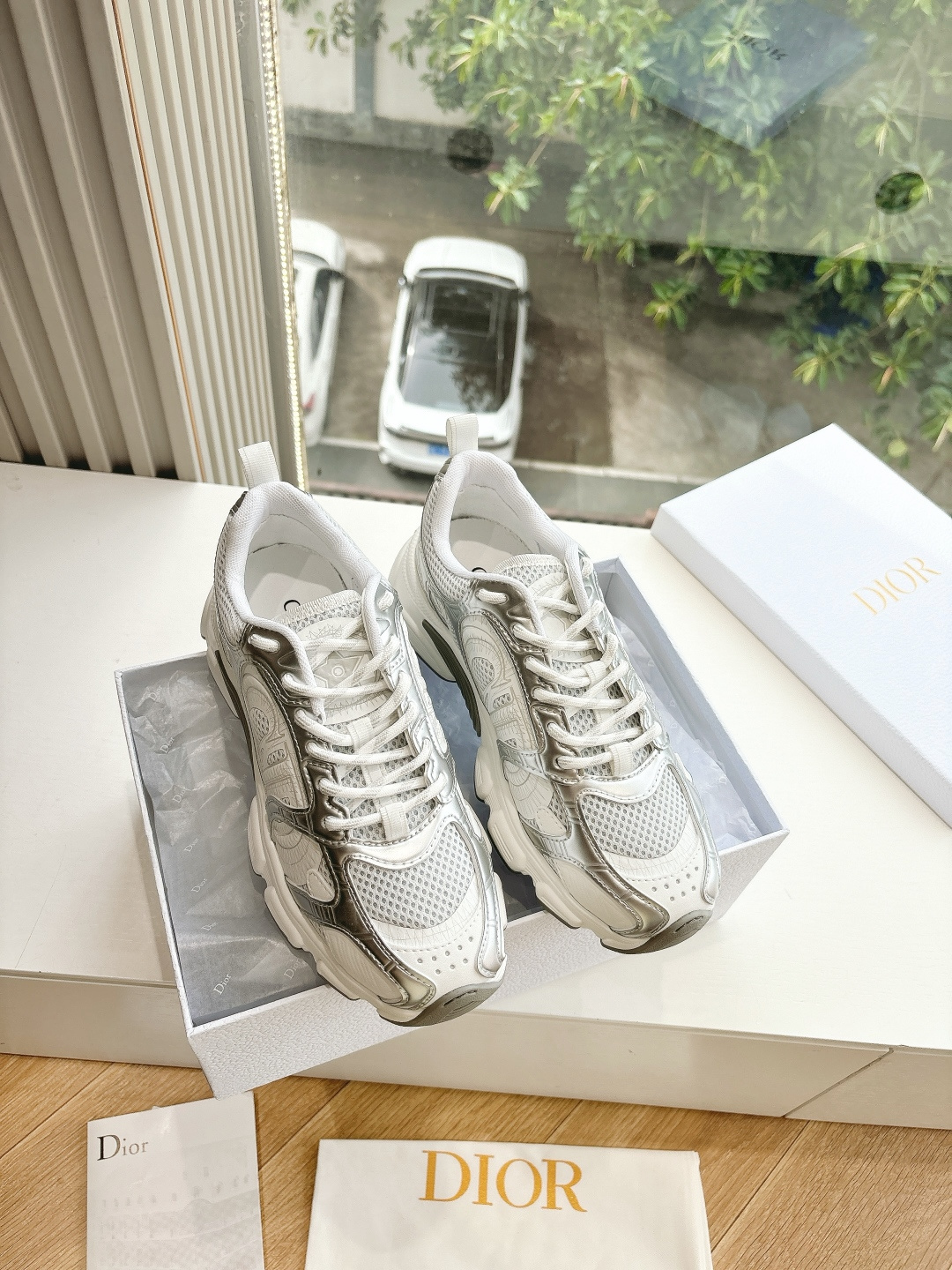 NO:266291,WYI WYI C'est Dior 25 Spring and Summer New Casual Sports Shoes ‘Made of cowhide leather and mesh fabric, light and breathable. The CD letters on the sides are very Dior-definition, and the sporty style design blends the details of the tassels and adds a hint of elegance. The original upper fabric sole original outsole size 35-40 (40 customization, no return or replacement), casual shoes/sports shoes, dior, dior, sneakers, cowhide19860909所即所得G0133C'est Dior 迪奥 25春夏全新休闲运动鞋‘以牛皮革和网眼织物制作,轻盈透气.侧边的CD字母非常有Dior辩识度,运动风设计融合流苏细节也增添了一丝优雅气质 鞋面原版面料 鞋底原版大底 尺码35-40码（40定制不退不换）,休闲鞋/运动鞋,dior,dior,sneakers,cowhide,Women's Shoes