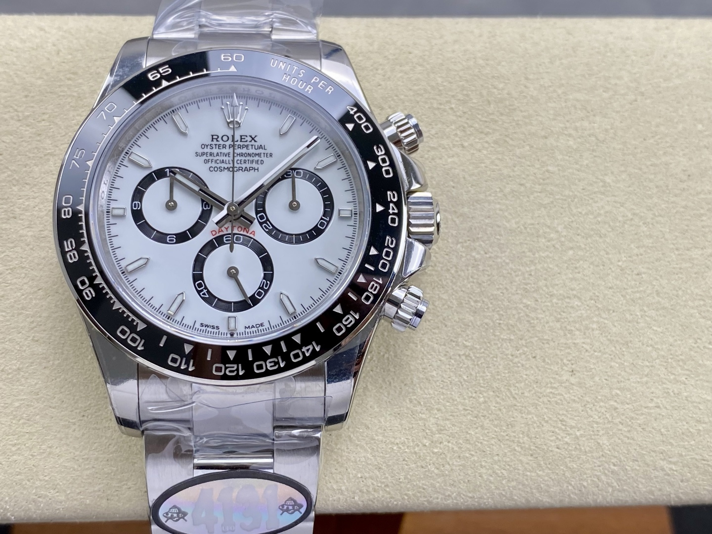 NO:617375,UFO.Factory V2 version 4131 card-free Rolex Daytona Black and White Di 4131 card-free movement, the first card-free pawn shop level, refusing to open the cover at first glance (2 fakes) to redefine market standards! Upgraded dial, bezel, and movement polishing! ,,rolex19860909UFO.Factory V2版 4131无卡度 劳力士Rolex 迪通拿 黑白迪 4131无卡度机芯 首發無卡度 當鋪級別 拒絕開蓋一眼假（2根假）重新定義市場標準 ！ 升级了表盘,圈口,机芯打磨！,,rolex,Watch
