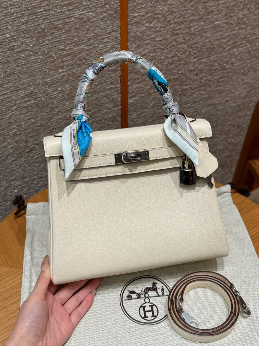 Hermès 25cm (Nata)