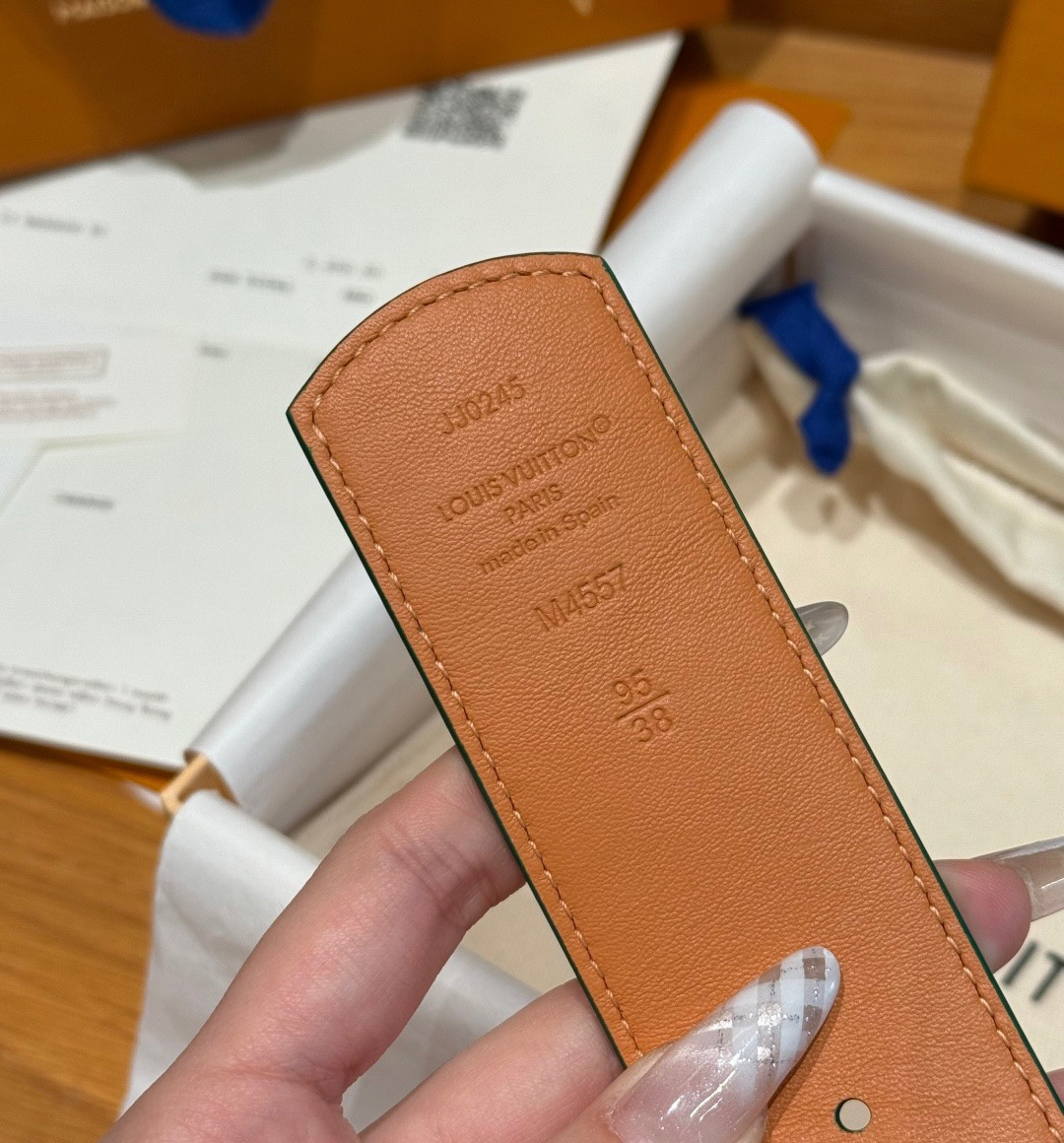 루이비통 디멘션 모노그램 리버시블 벨트 상세 이미지 9