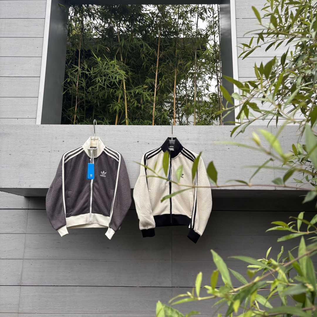 🈴Colección de 2 colores 𝟭𝟬𝟴𝟬𝟬#@𝟭𝟯𝟬 Chaqueta deportiva de mujer, versión corta y ligera, 𝗔𝗗𝗜𝗗𝗔𝗦/Adidas Tr…