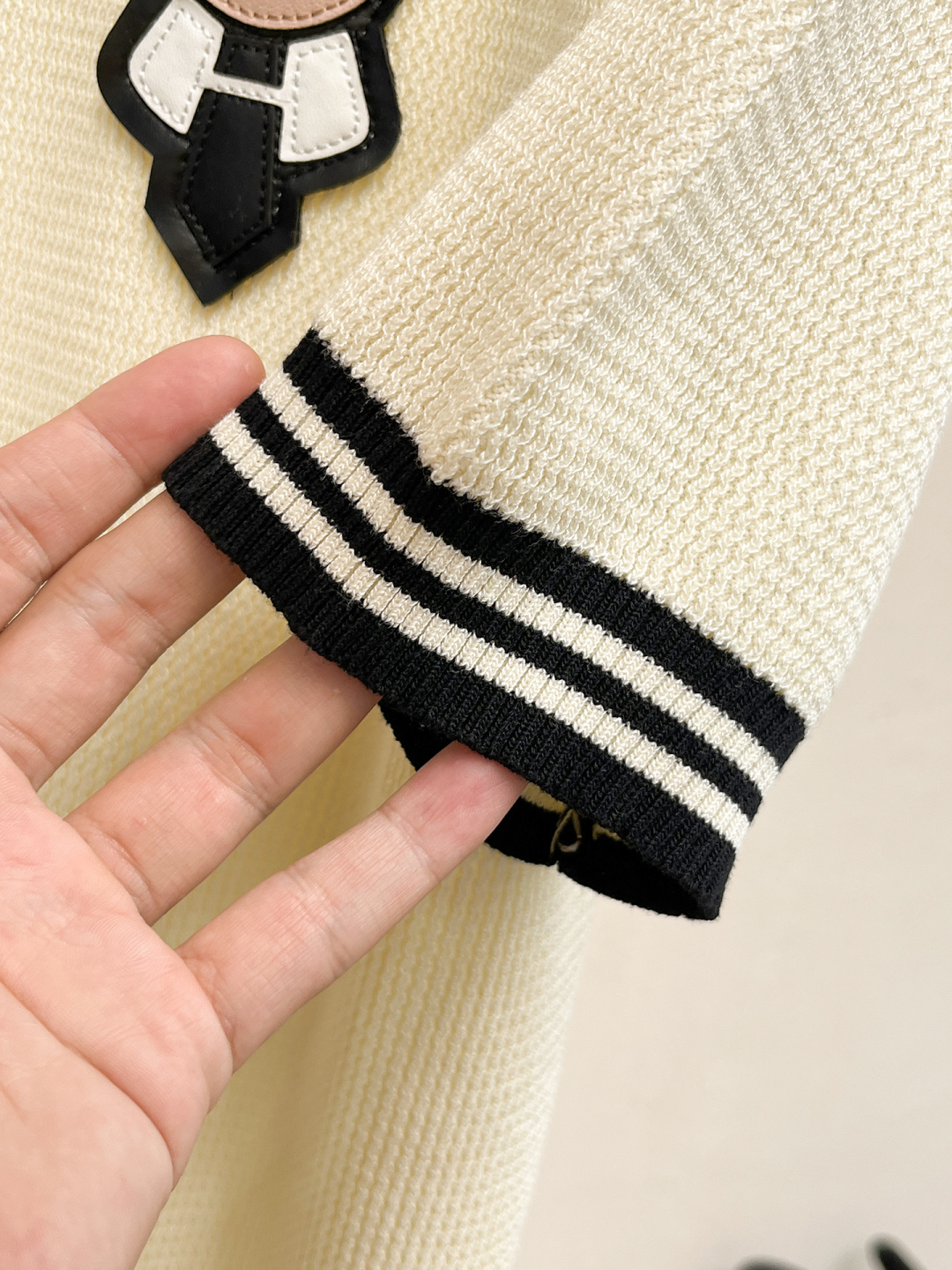 2026春夏新款男士顶级圆领针织短袖T恤，品牌最新设计元素！既不单调也不复杂,恰到好处的展现品味！客供定