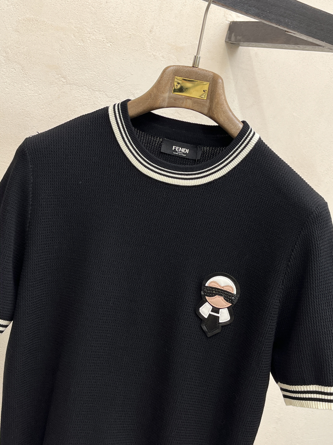 2026春夏新款男士顶级圆领针织短袖T恤，品牌最新设计元素！既不单调也不复杂,恰到好处的展现品味！客供定