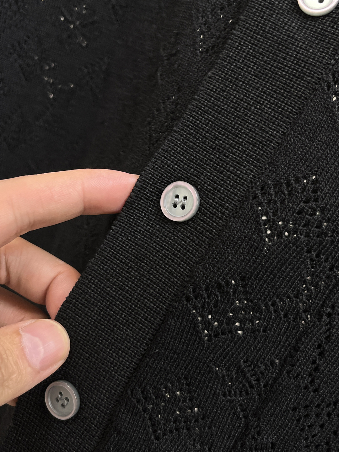 LV 2026春夏新款男士顶级翻领针织短袖T恤，品牌最新设计元素！既不单调也不复杂,恰到好处的展现品味！