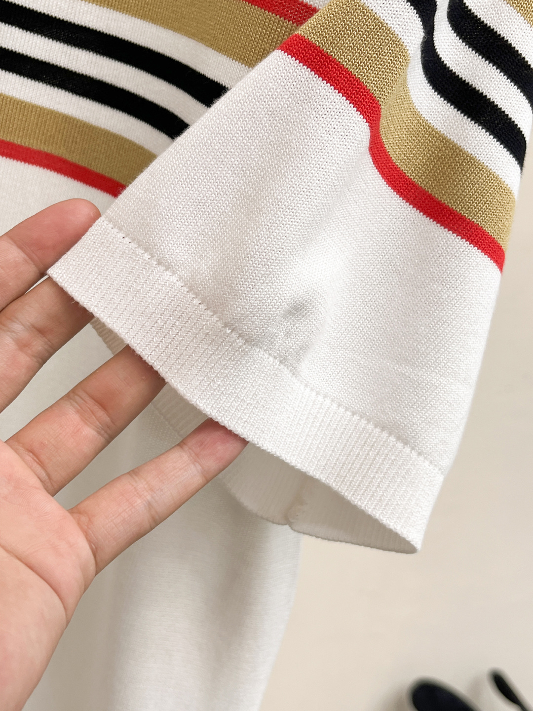 2026春夏新款男士顶级圆领针织短袖T恤，品牌最新设计元素！既不单调也不复杂,恰到好处的展现品味！客供定