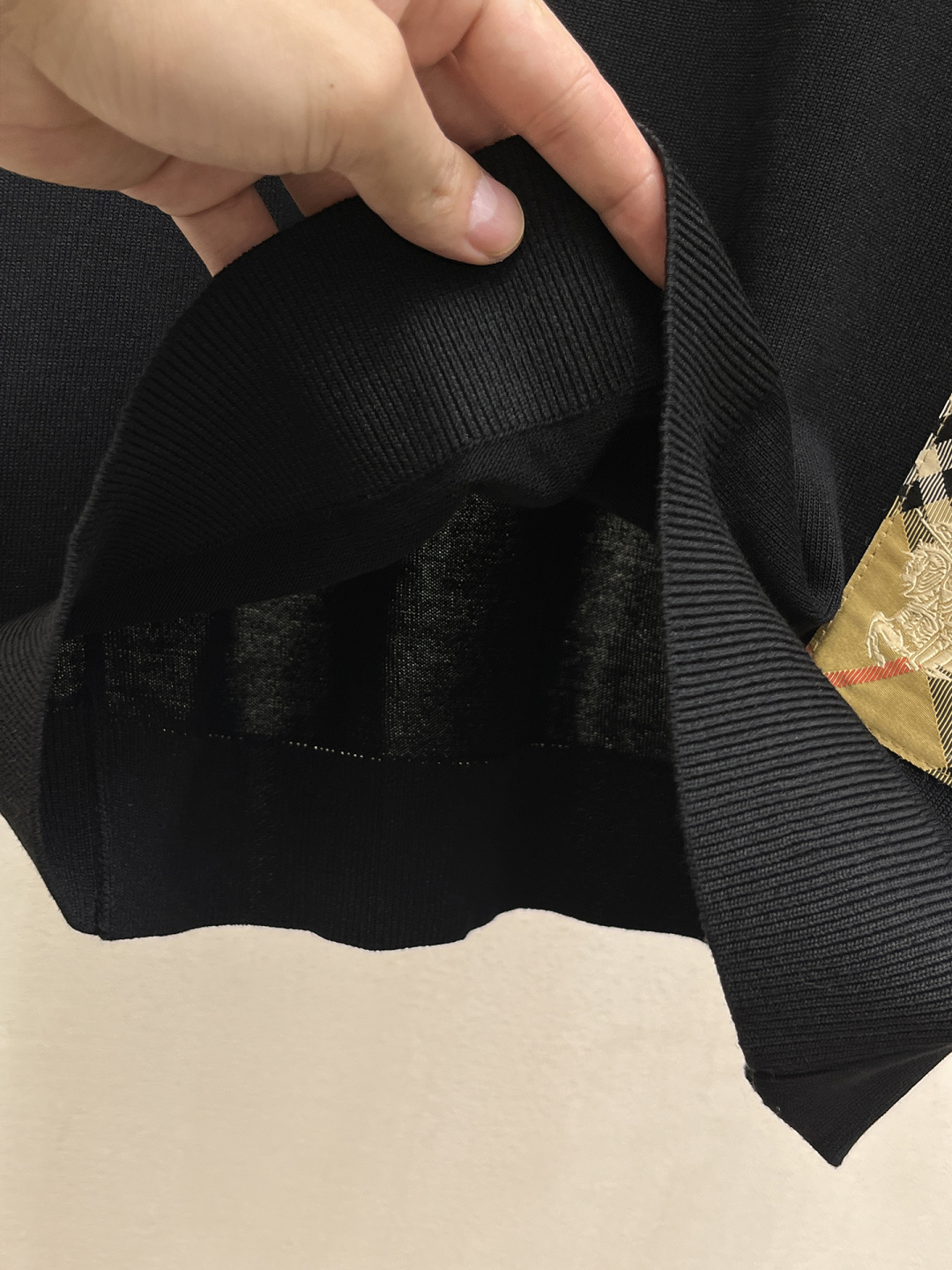 2026春夏新款男士顶级圆领针织短袖T恤，品牌最新设计元素！既不单调也不复杂,恰到好处的展现品味！客供定