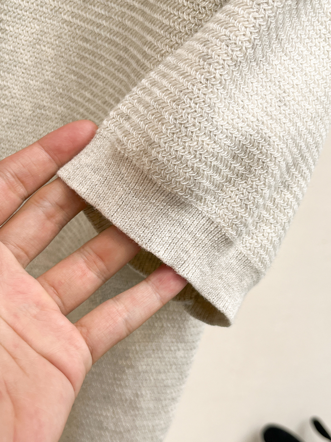 普拉达 2026春夏新款男士顶级翻领针织短袖T恤，品牌最新设计元素！既不单调也不复杂,恰到好处的展现品味