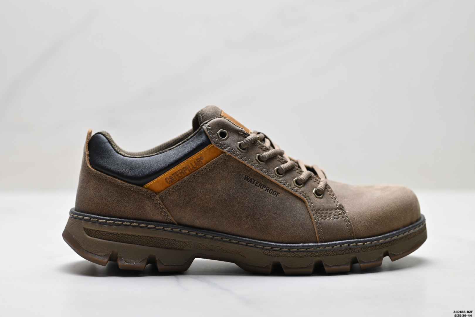 【06814】CAT Low-Top Casual Shoes Size: 39-44