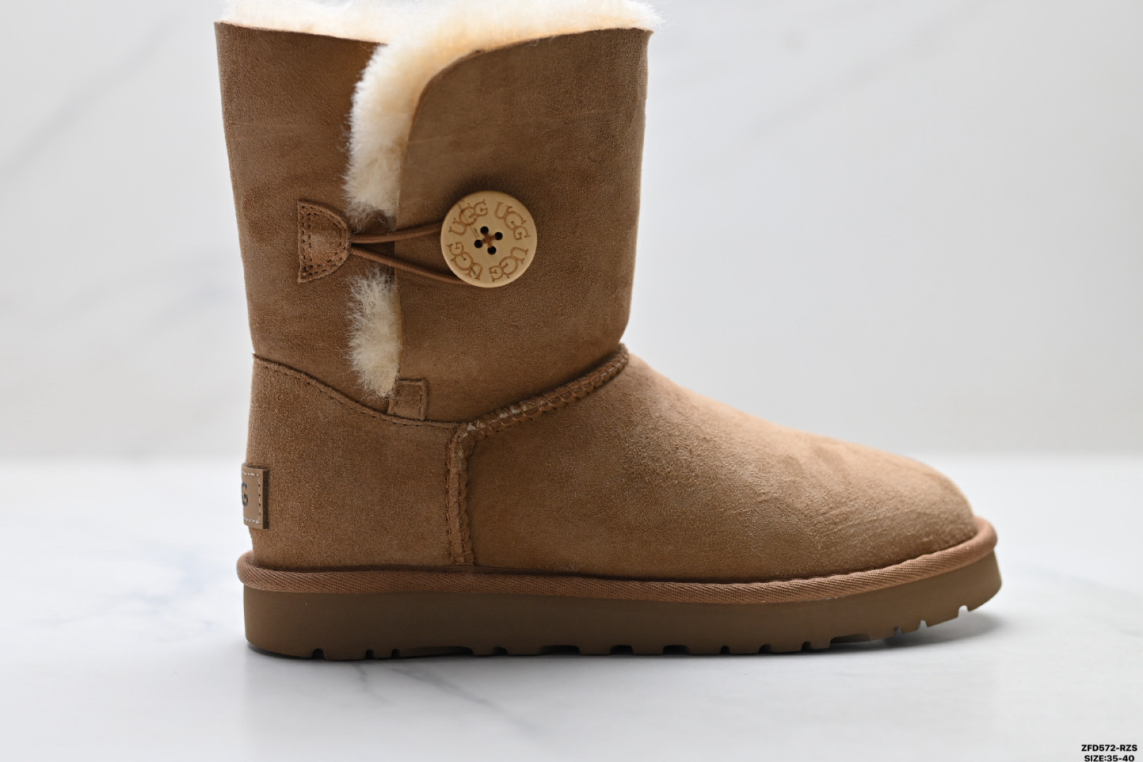 【06889】UGG Bailey Button II Boots Size: 35-40