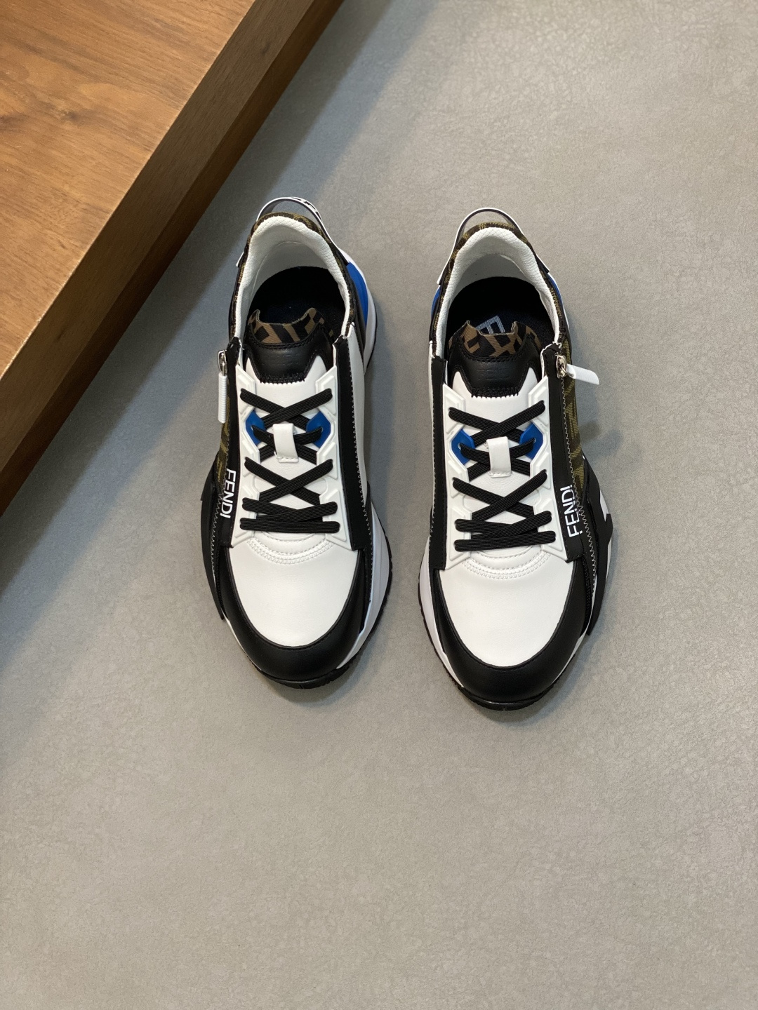 NO:222512,Brand FENDI color original color matching Size 38-44 Customized 45.46 Price Material Fendi new style Boutique casual shoes Original high-quality upper cowhide with mesh fabric making mesh fabric Neli mesh fabric insole style fashionable dynamic original Fendi comfortable sole Simple and elegant sports and casual, Fendi casual shoes, fendi, fendi, cowhide19860909品牌FENDI 颜色原版配色 码数38-44定做45.46 价格 材质芬迪新款 精品 休闲鞋 原版高品质鞋面牛皮搭配网布制作 网布内里网布鞋垫版型时尚 动感十足原版芬迪舒适大底 简洁大方运动休闲,芬迪休闲鞋,fendi,fendi,cowhide,Men's shoes