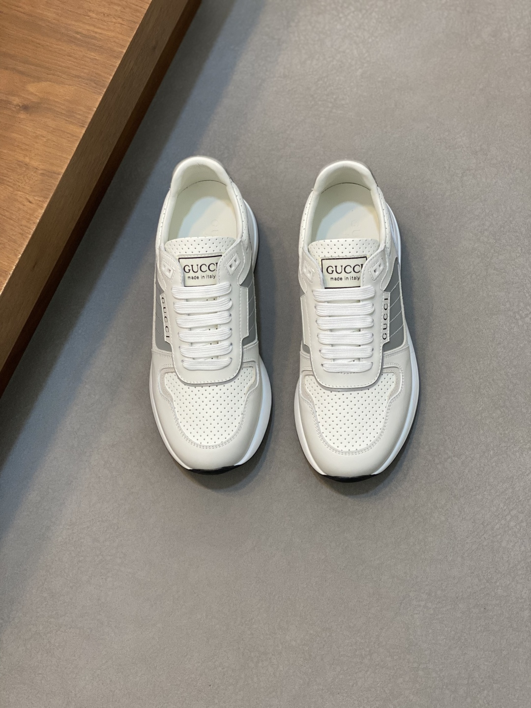 NO:222508,Brand G U C C I Color Original Color Pair Number 38-44 Customized 45 Price Material Guqi 2025 Top-level · Original Individual Product!  Premium and trendy men's sports and casual shoes!  A unique personality!  The upper is made of imported cowhide with Guqi printed logo spliced ​​cowhide inner lining. The original molded sole is high-quality and worthy of possession. Guqi casual shoes, cowhide19860909品牌G U C C I 颜色原版配色 码数38-44定做45 价格 材质古奇2025顶级·原单货！精品好货潮男运动休闲鞋！与众不同的个性！鞋面采用进口牛皮搭配古奇印花logo拼接牛皮内里 原版开模大底、高品质值得拥有,古奇 休闲鞋,cowhide,Men's shoes