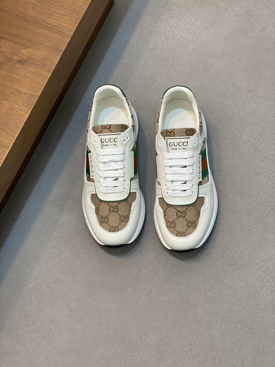 NO:222137,Brand G U C C I Color Original Color Pair Number 38-44 Customized 45 Price Material Guqi 2025 Top-level · Original Individual Product!  Premium and trendy men's sports and casual shoes!  A unique personality!  The upper is made of imported cowhide with Guqi printed logo spliced ​​cowhide inner lining. The original molded sole is high-quality and worthy of possession. Guqi casual shoes, cowhide19860909品牌G U C C I 颜色原版配色 码数38-44定做45 价格 材质古奇2025顶级·原单货！精品好货潮男运动休闲鞋！与众不同的个性！鞋面采用进口牛皮搭配古奇印花logo拼接牛皮内里 原版开模大底、高品质值得拥有,古奇 休闲鞋,cowhide,Men's shoes