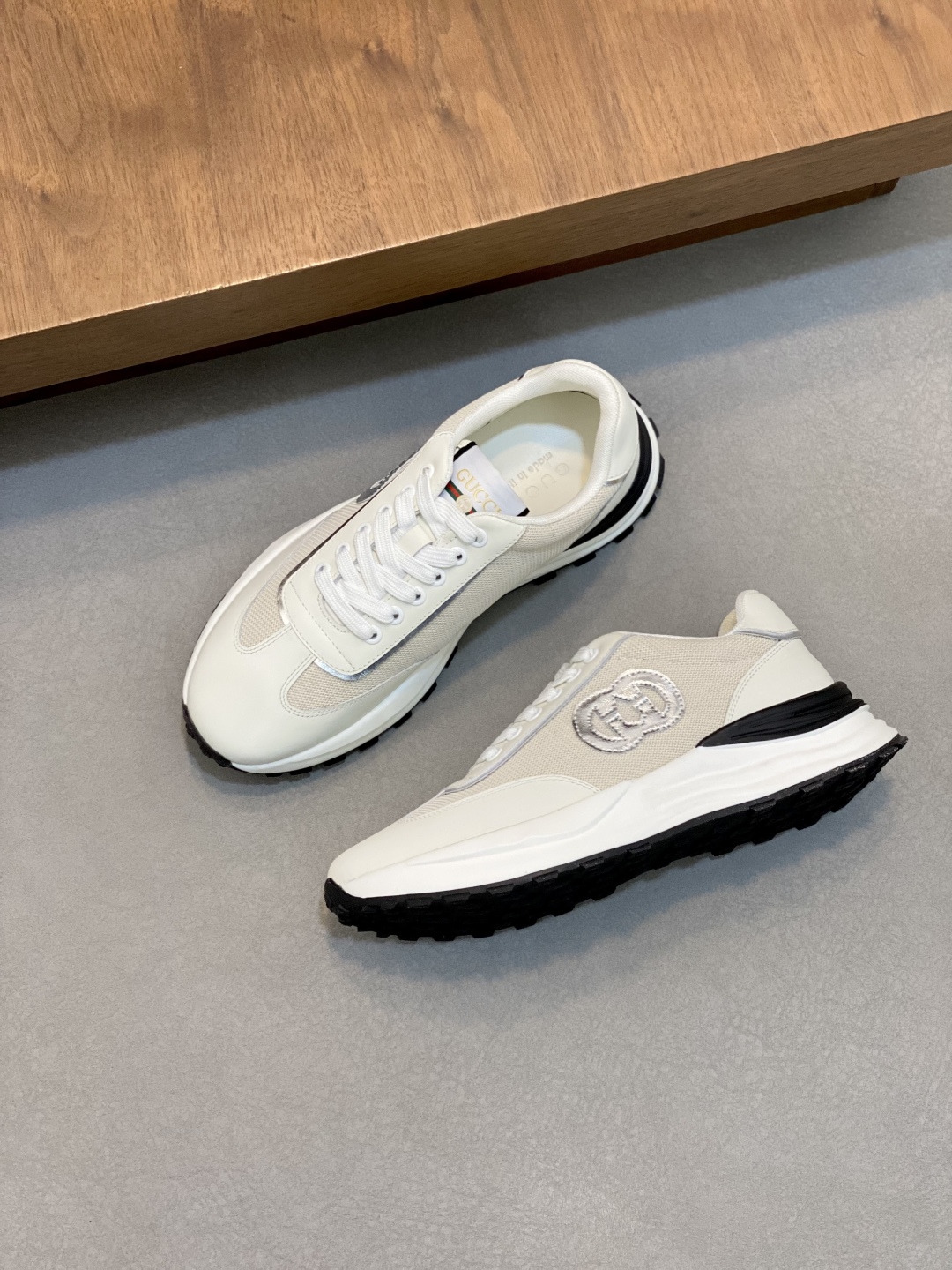 Gucci White Leather and Mesh Sneakers Lace-Up Athletic Shoes for Men 6 cmp i1743875551236 6234 0 4