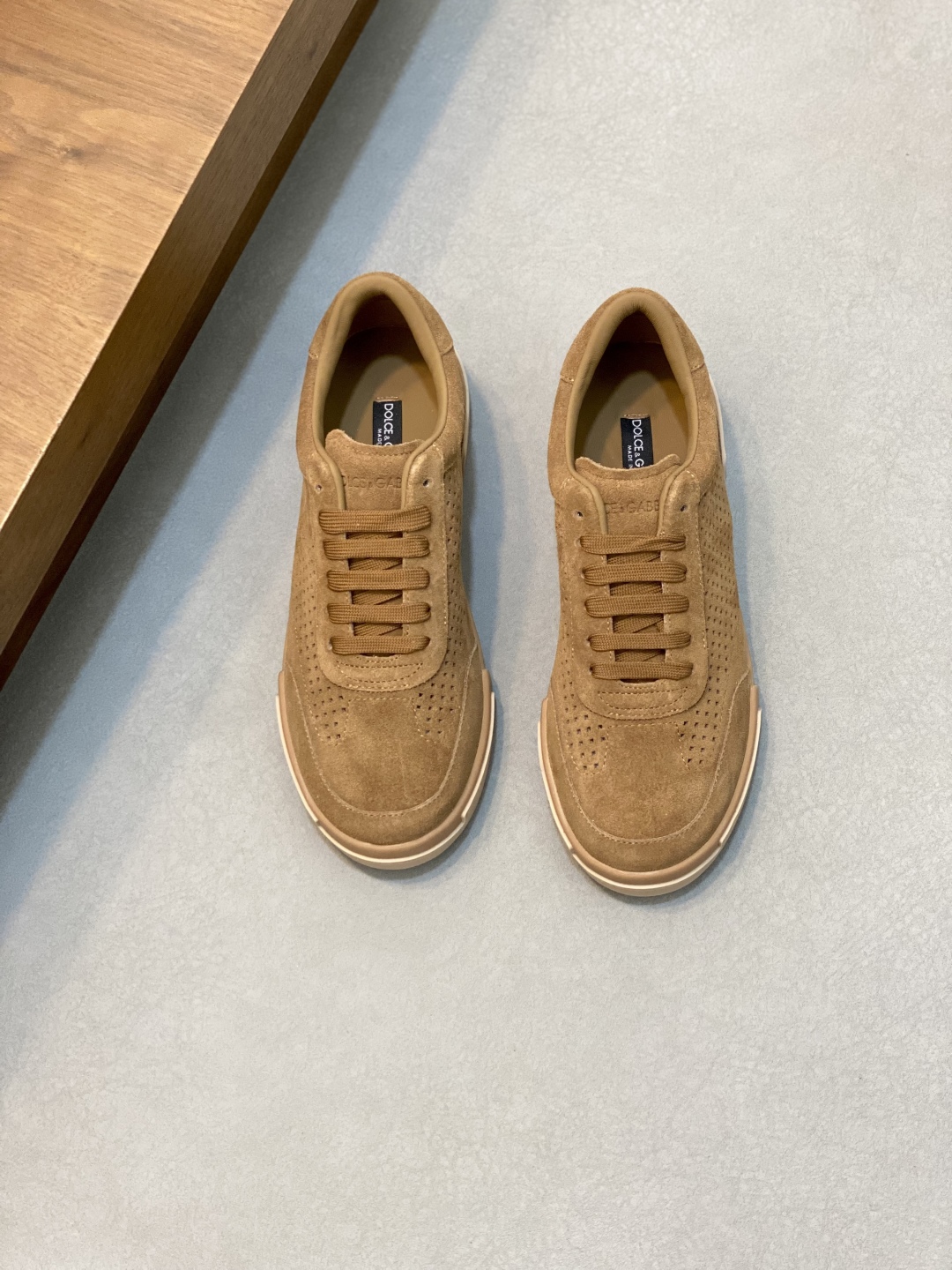 Dolce & Gabbana Fashionable Casual Shoes, Simple Design, Excellent Comfort 1 Dolce & Gabbana Fashionable Casual Shoes, Simple Design, Excellent Comfort