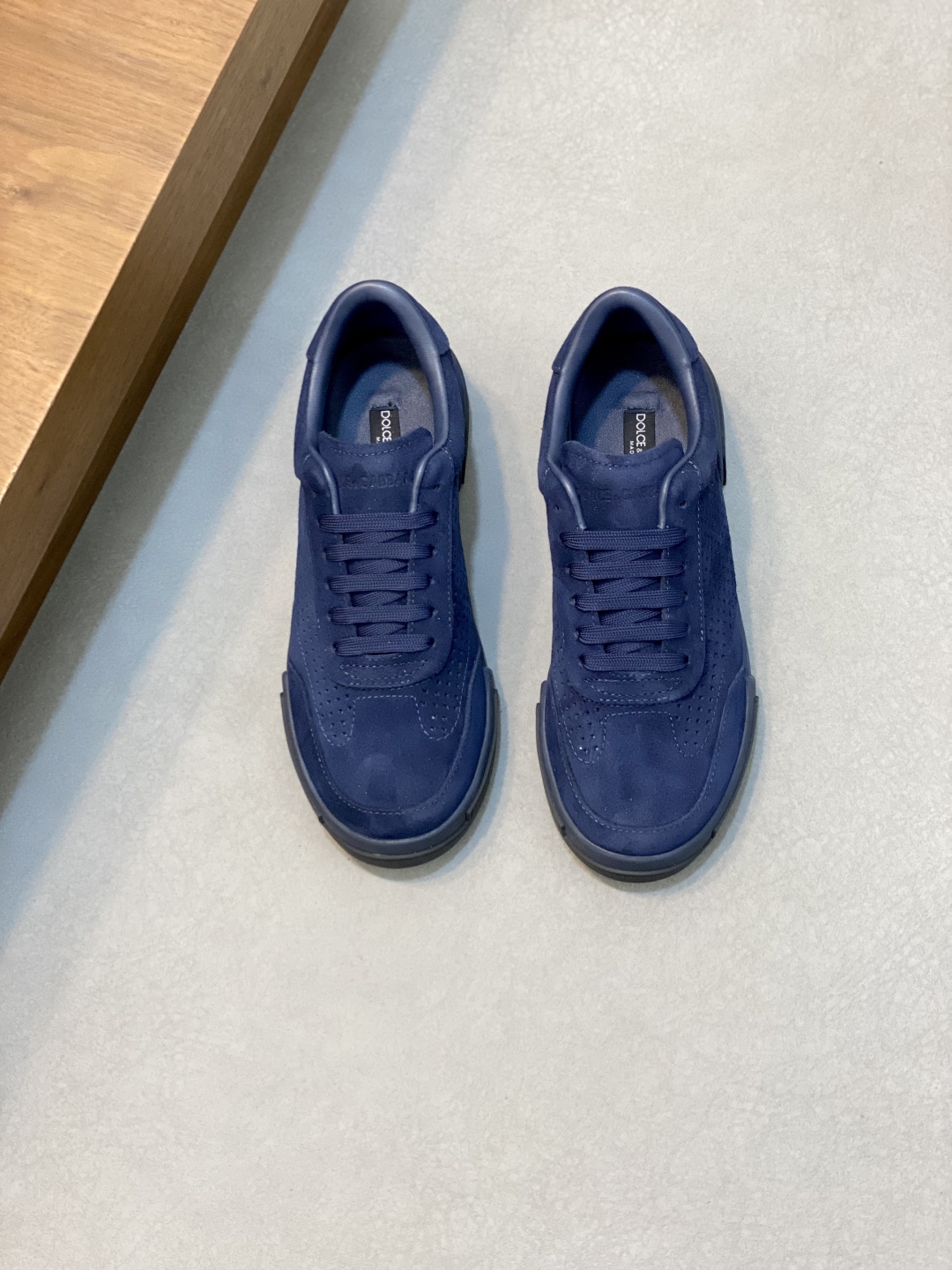 Dolce & Gabbana Men's Casual Fashion Sneakers, Comfortable and Minimalist 2 cmp i1743876055344 7685 0 0