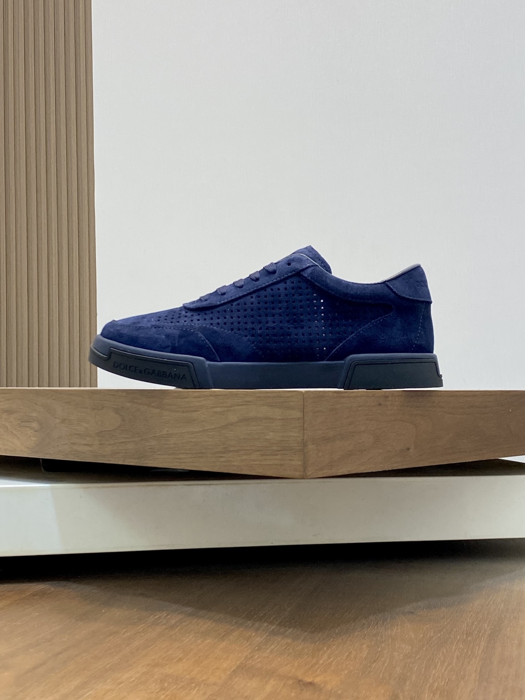 Dolce & Gabbana Men's Casual Fashion Sneakers, Comfortable and Minimalist 3 cmp i1743876055365 6456 0 1
